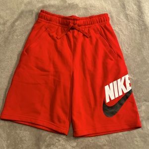 NWT Nike Sportswear Club Big Kids' (Boys') Shorts Large University Red